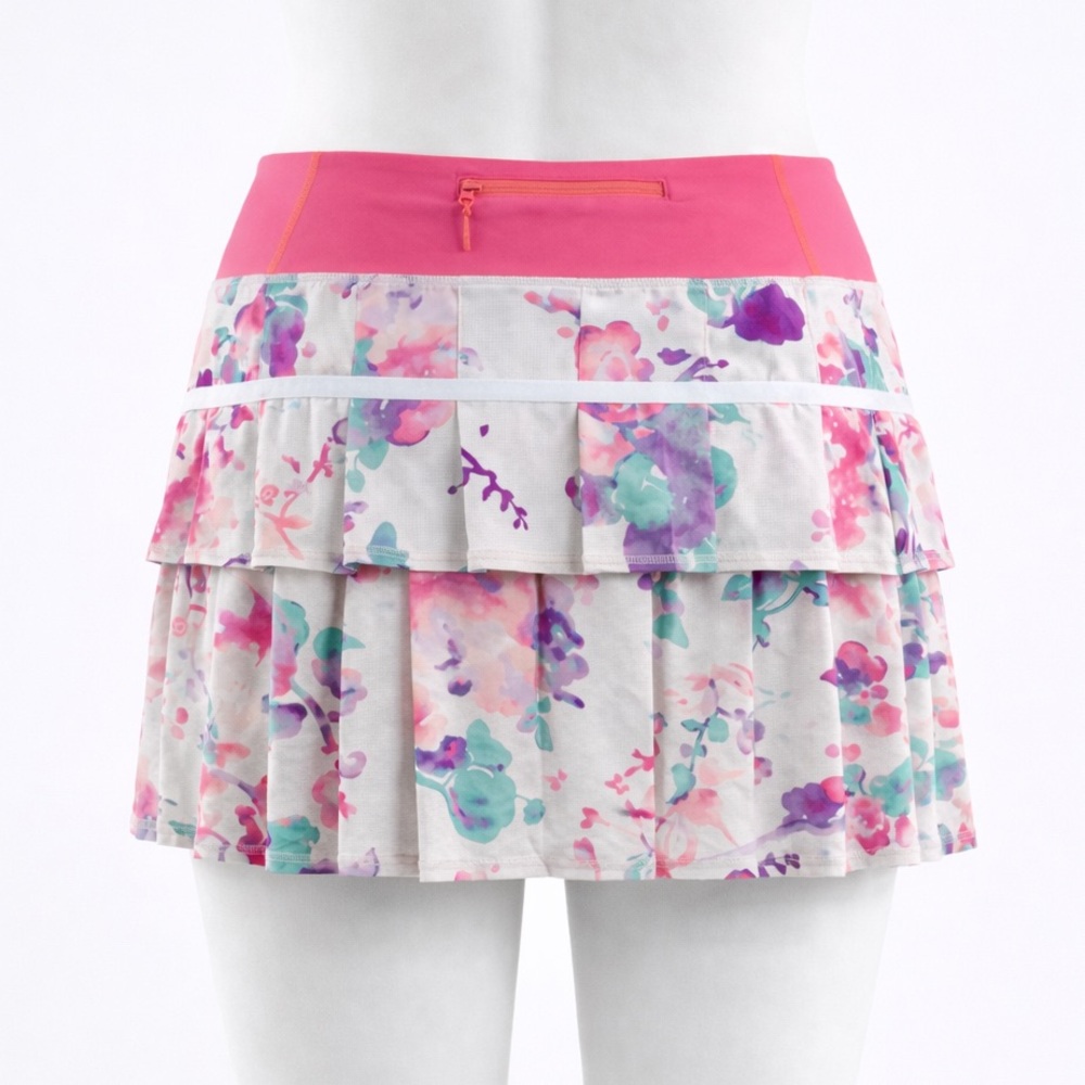 EUC Lululemon Pace Setter skirt Blurred Blossom floral sz 6 tall